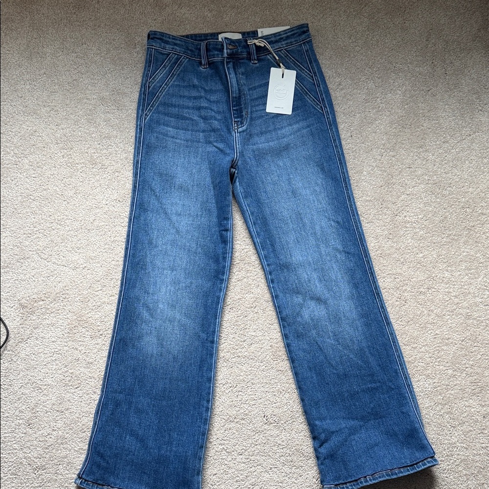 KanCan Ultra High Rise Wide Flare Jeans – NWT – Size 27 – Trendy 90s Style